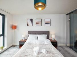 Фотографія готелю: Luxury 1-Bed on Bham's Vibrant Broad St Sleeps 4