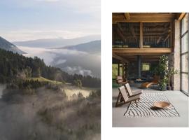 Gambaran Hotel: I-am-Escape - Ein 700 000m2 Life Work Retreat im Herzen Europas.