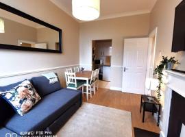 Foto do Hotel: CENTRAL LOCATION 2 BED APT Fast WIFI & TV&KITCHEN