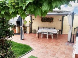 Hotel fotoğraf: 3 bedrooms house with private pool enclosed garden and wifi at Chatun
