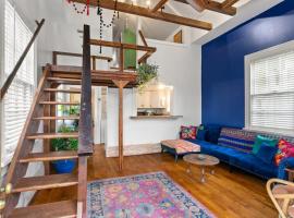 מלון צילום: Unique 1BD loft apartment in the heart of Bywater