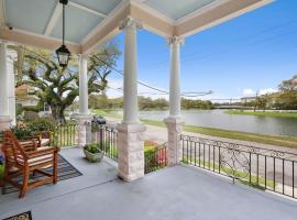 Fotos de Hotel: Unbeatable 2BD Bayou Luxury STEPS TO JAZZ FEST