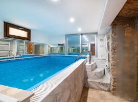 Hotel Foto: Beautiful Villa With Private Spa - Happy Rentals