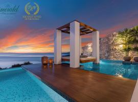 A picture of the hotel: Emerald Villas & Suites - The Finest Hotels Of The World