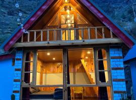 Parvati valley cottages & cafe, Hotel in Tosh