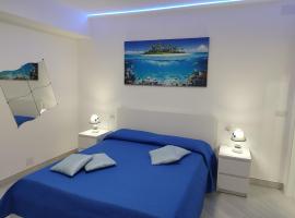 A picture of the hotel: SoleMare Rooms "Acquamarina"
