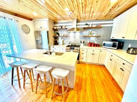 酒店照片: Beaver Lake Modern Getaway -3 bedroom house