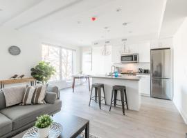 Hotel kuvat: Spacious Apartment Unit in High Park North