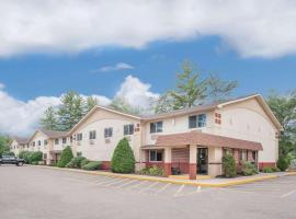 Hotel Photo: Super 8 by Wyndham Queensbury Glens Falls