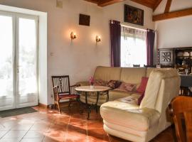 Hotel Photo: Awesome Home In Saint-mesmin With Kitchenette