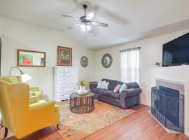 Hotel Foto: Horn Lake Townhome 14 Mi to Downtown Memphis!