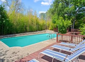 Hotel fotoğraf: Bamboo Oasis-Relaxing Hot Tub-Family Time