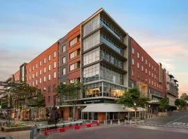 梅爾羅斯拱門火&冰!普羅提酒店