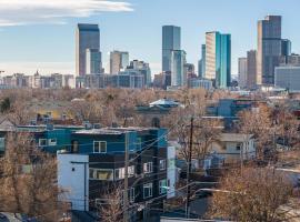 Hotel Foto: Luxury RiNo Townhome-Art District Gem-w/pvt garage