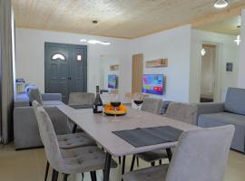 Lago Calmo Villa, hotel en Ksamil