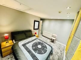 Hotel Foto: 4-Bed Full House Stourbridge Birmingham