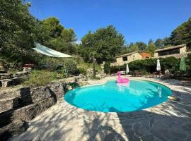 صور الفندق: Villa de 5 chambres avec piscine privee jacuzzi et jardin clos a Puymeras