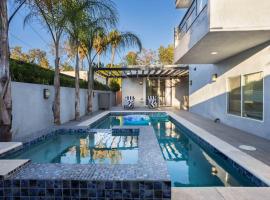 Hotel Photo: Walefield by AvantStay Mid-Wilshire Home Pool