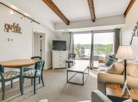Hotel foto: Kimberling City Condo with Lake Views and Pool Access