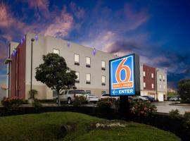 Hotel Foto: Studio 6 Suites Texas City I-45