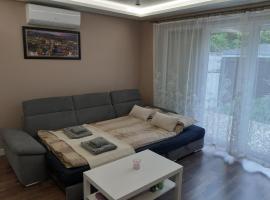 酒店照片: Cozy apartment close to the airport