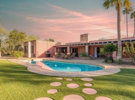 Photo de l’hôtel: La Casona by AvantStay Gorgeous Spanish Style Oasis w Historic Charm Pool