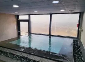 WJ Hotel Pool House, hôtel à Wonju