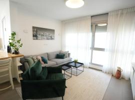 Hotel Photo: Specious Pastoral And Attractive 5 Bedroom Apartment Center Hod Hasharon