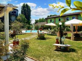 Hotel Foto: Studio with shared pool balcony and wifi at Gragnano