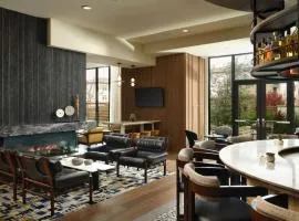 Hotel Centro Sonoma Wine Country, Tapestry Collection Hilton
