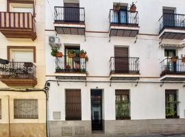 Hotel Photo: Stunning Apartment In Fuengirola With Kitchen