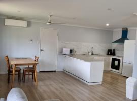 Markwell 2Bed 2Ensuite Villas Kingaroy,位于金格罗伊的酒店