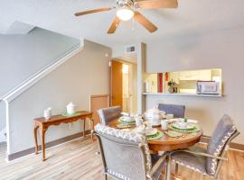 รูปภาพของโรงแรม: Convenient Harvey Apt - 12 Mi to French Quarter!