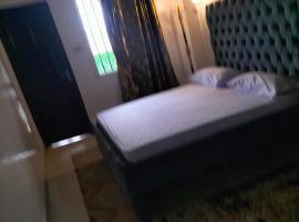 Zdjęcie hotelu: Olympic Lamu sea front house - 2 bedroom All ensuite