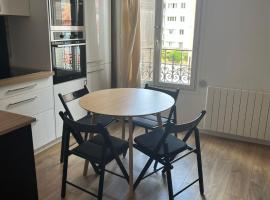 Ξενοδοχείο φωτογραφία: Appartement insulaire proche Paris