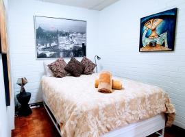 Gambaran Hotel: Quaint & Tranquil Subiaco 1 Bedroom Apartment