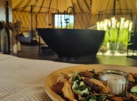 Jurty Glamping, hotel v destinaci Gostynin