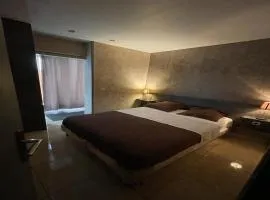 LPL Paris Hotel