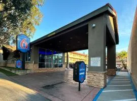 Motel 6 Pasadena, CA Old Town Pasadena Area, hotel in Pasadena