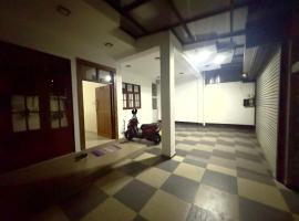 Hotel Photo: The Luxury Mansion Dehiwala 4 bedroom