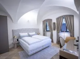 Maxim Suites by Elias Holl