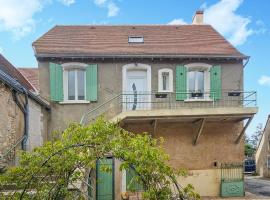 A picture of the hotel: Stunning Home In Thenay With Wifi