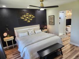 Hotel Photo: Lakeside Luxury at Duck Creek on Grand Lake, Oklahoma