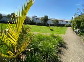 Gambaran Hotel: Sunny spacious peaceful parkside apartment in Grafton walk to CBD