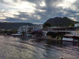 Hotel Photo: Oasis Hotel Theodoros & Litsa Galaris