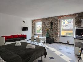 The pirate's cove- Bluchalet, hotel in Riomaggiore