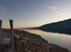 Kuća za odmor Timón, hotel v destinaci Barbat na Rabu