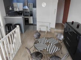 Hotel Photo: Appartement Denon