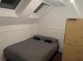 酒店照片: Nice Double Room Clontarf House-1