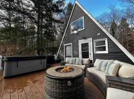 NEW! Cozy & Modern A-Frame in the woods w/HOT TUB